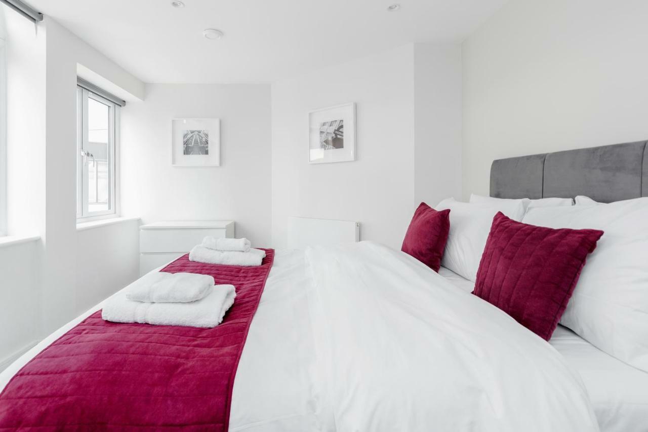 Roomspace Serviced Apartments- Walpole Court Ealing Eksteriør bilde